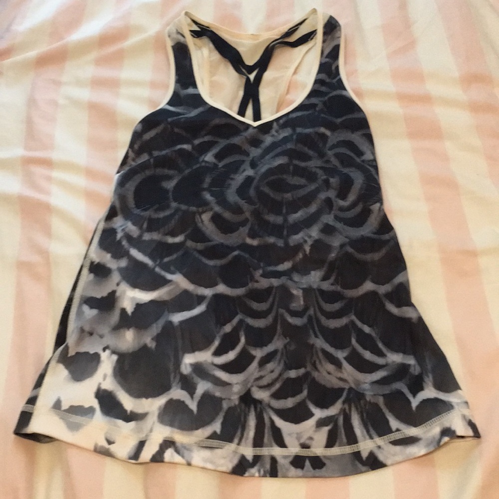 Lululemon yoga top